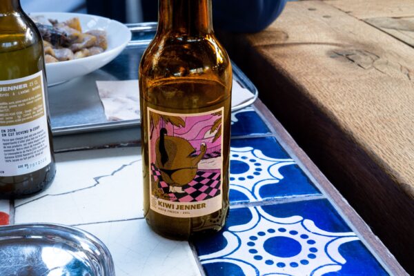 Alysée Flaut communication stratégique et éditoriale - photographies Paris série pop et acidulée